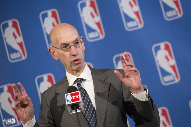 中国队0-1不敌塔吉克斯坦，门将失误与队长红牌成败因